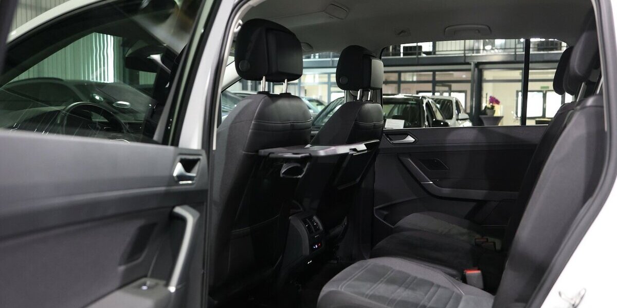 VW Touran 2.0 TDI DSG IQ Comfortline / 7-SITZE, LED 66.000 km 26.777 &euro; Hamm 59077