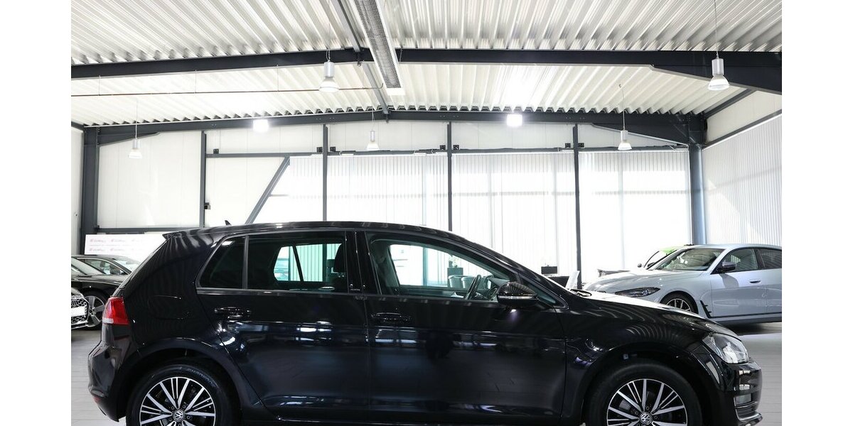 VW Golf VII 1.6 TDI BUSINESS ALLSTAR / NAVI+KAMERA 119.000 km 12.997 &euro; Hamm 59077