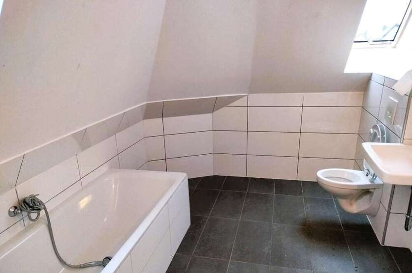 3,5-Zimmer-Dachgeschoßwohnung in HammHerringen – Vermietet und top-modernisiert