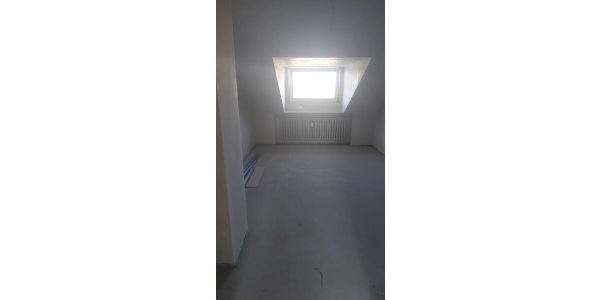 Dachgeschoßwohnung Beckum - 7 Zimmer, 120 m&sup2;, 150.000&euro; | Angebot:26412234