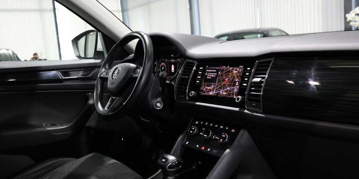 Skoda Kodiaq 2.0 TDI DSG STYLE / VIRTUAL-COCKPIT, LED 190.000 km 18.444 &euro; Hamm 59077