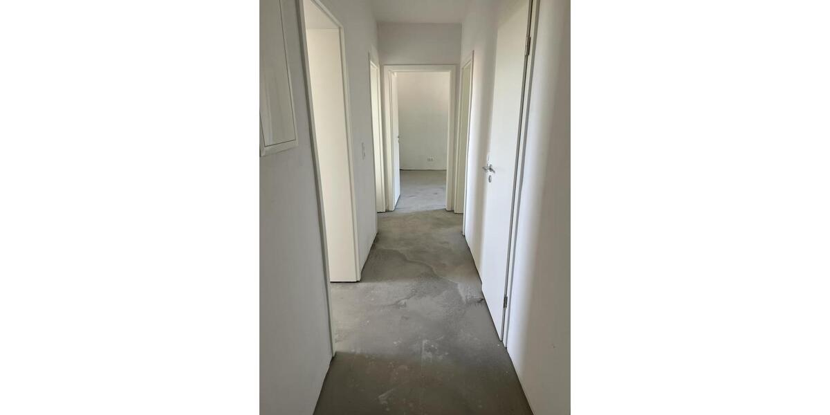 Bei VIVAWEST die Sonnenstrahlen auf dem eigenen Balkon genießen. 3.5 zimmer