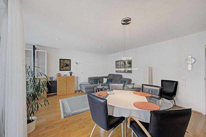 Exklusive Eigentumswohnung in Bestlage mit Aufzug 3 zimmer