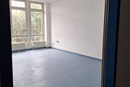 Ffm. Rödelheim - zentral gelegene Büro-Praxisfläche ca. 160 m²