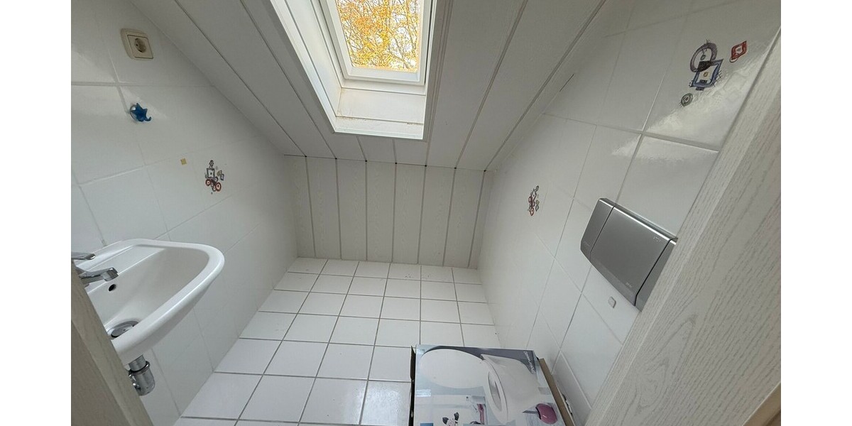 Freistehendes Zweifamilienhaus mit großem Garten in ruhiger Lage von Lünen 8 zimmer