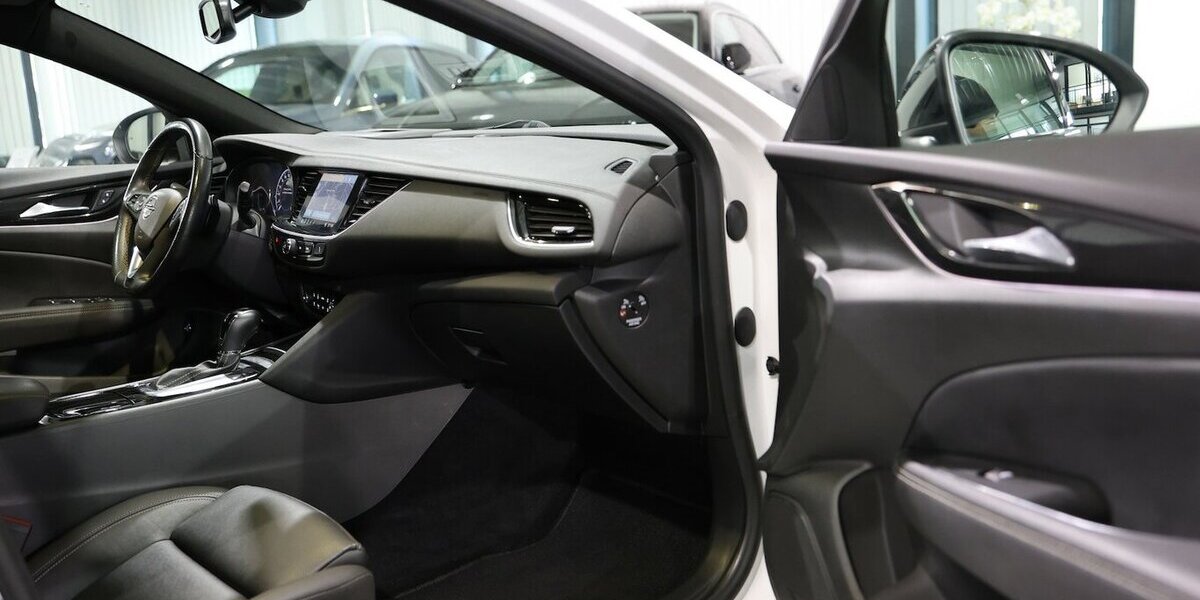 Opel Insignia ST 2.0 D 4x4 ULTIMATE OPC-LINE SPORT 149.000 km 17.991 &euro; Hamm 59077