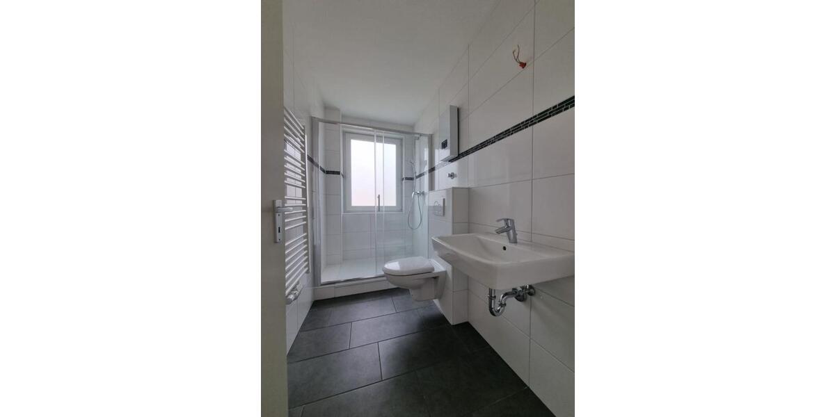 Ab April 2026 in familienfreundlicher Wohnlage! Umfangreich renovierte 4-Zimmer-Wohnung mit Balkon 4 zimmer