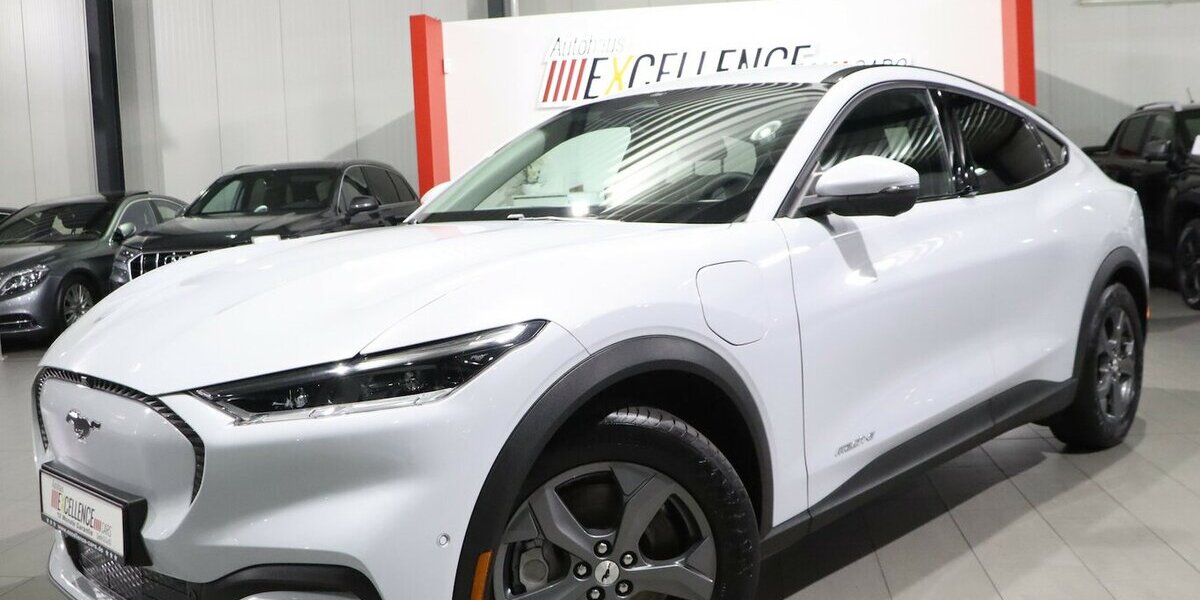 Ford Mustang Mach-E VIRTUAL+360°+NAVI+ / AHK 50.000 km 25.999 &euro; Hamm 59077