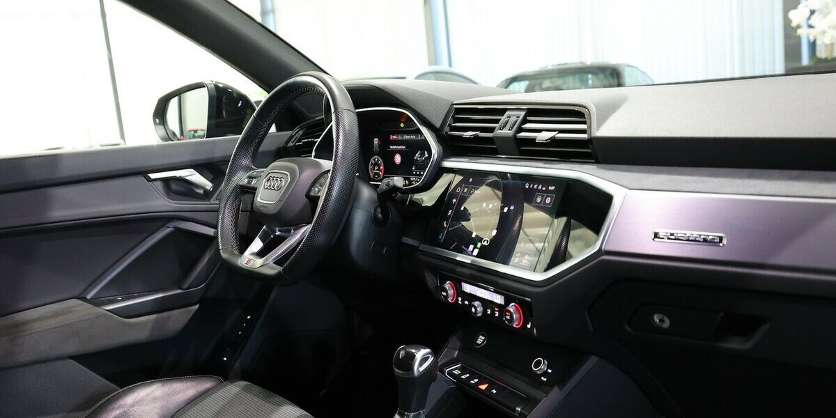 Audi Q3 40 TDI QUATTRO S-LINE SPORT BLACK MATRIX-LED 172.000 km 24.500 &euro; Hamm 59077