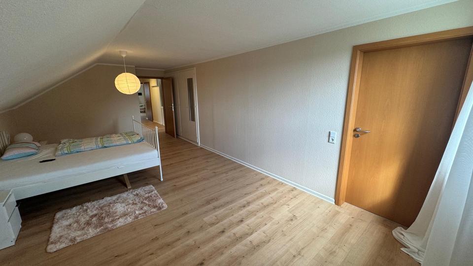 Dachgeschoßwohnung Fröndenberg (Ruhr) - 3.5 Zimmer, 90 m&sup2;, 670&euro; | Angebot:26356488