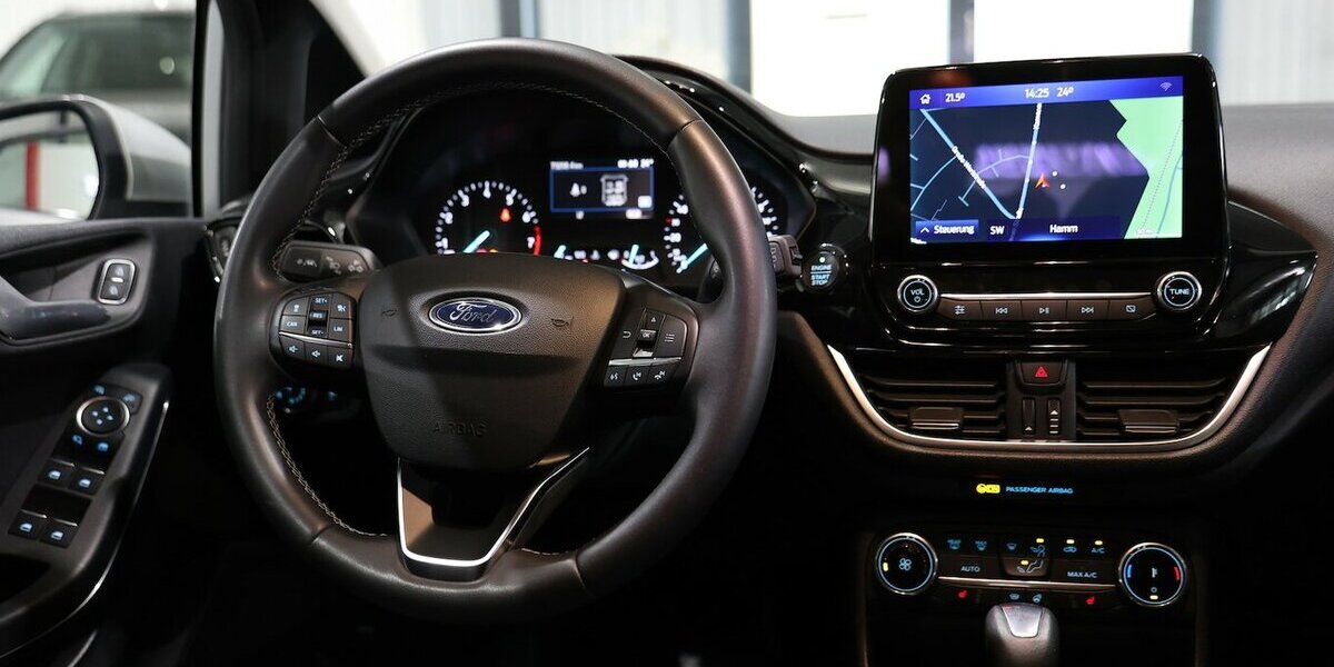 Ford Fiesta 1.0 EB TITANIUM / AUTOMATIK / LED / B&O 73.000 km 13.991 &euro; Hamm 59077