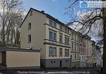 ISERLOHN-STADTNAH: RENOVIERTE 3-Zimmerwohnung IN DIREKTER WALDRANDLAGE MIT BESONDEREM CHARME