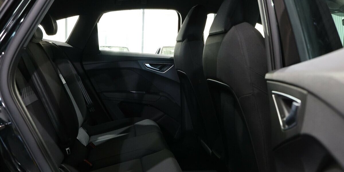 Audi Q4 e-tron 50 SPORTBACK E-TRON Q ADVANCED MATRIX 77.000 km 28.884 &euro; Hamm 59077