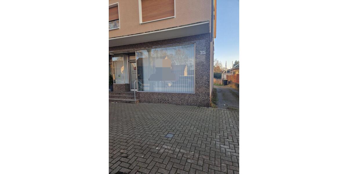 Ladenlokal inkl 2 Garagen und 1 stellplatz zimmer