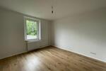 **FRISCH SANIERT**HELLE 2-Zimmerwohnung MIT BALKON @%§4 GROßEM TAGESLICHBAD**