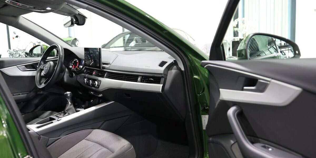 Audi A4 Avant 35 TFSI BUSINESS AUDI-EXCLUSIVE / LED 36.000 km 23.994 &euro; Hamm 59077