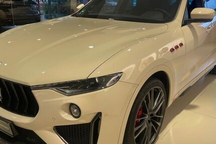 Maserati Levante 59.900 km 99.450 € Schwerte 58239