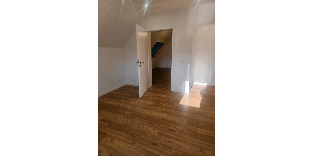 Dachgeschoßwohnung Ahlen Dolberg - 1 Zimmer, 120 m&sup2;, 990&euro; | Angebot:24572573