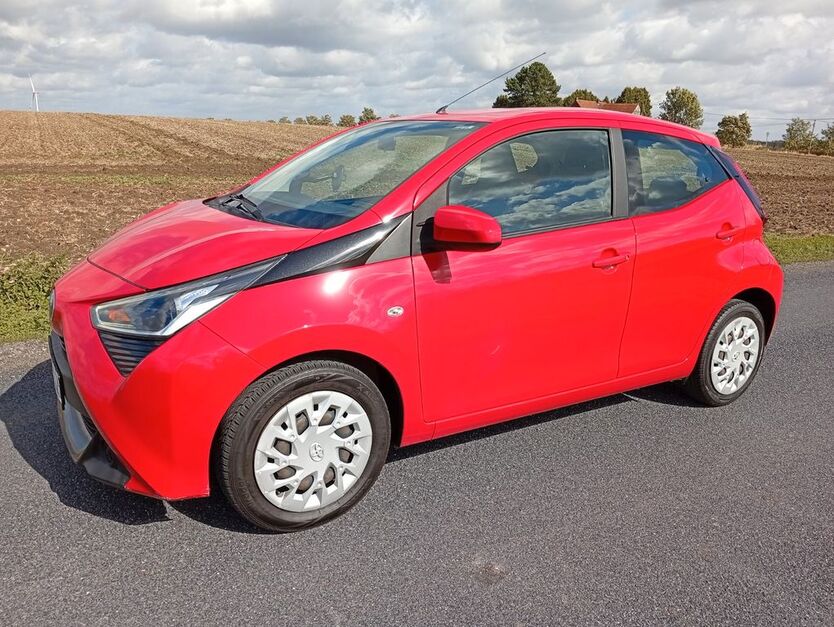 Aygo (X)