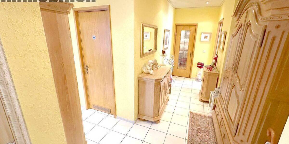 Etagenwohnung Holzwickede - 3 Zimmer, 179.000&euro; | Angebot:26174920