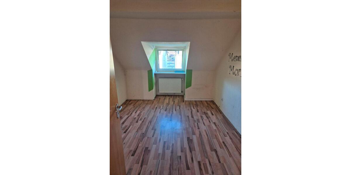 Dachgeschoßwohnung Dortmund Brackel - 3.5 Zimmer, 61 m&sup2;, 610&euro; | Angebot:26386964