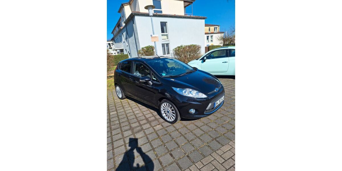 Ford Fiesta 60.500 km 5.500 &euro; Bergkamen 59192