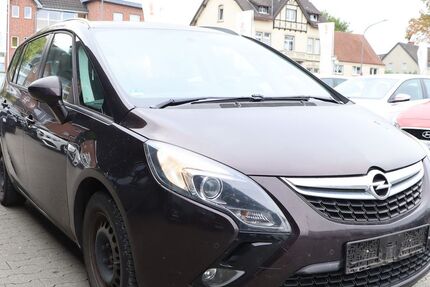 Opel Zafira Tourer 211.000 km 2.902 € Hamm 59077