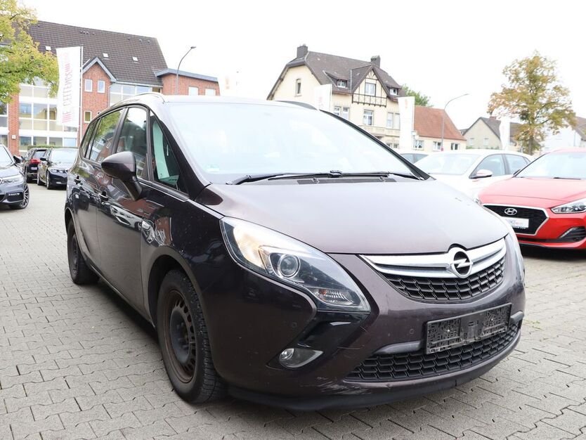Opel Zafira Tourer 211.000 km 2.902 € Hamm 59077