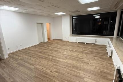 Perfekte Lage: Ladenlokal mit Schaufenster zur Hauptstraße 70 qm zimmer