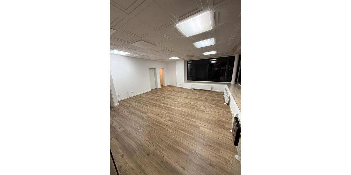 Perfekte Lage: Ladenlokal mit Schaufenster zur Hauptstraße 70 qm zimmer