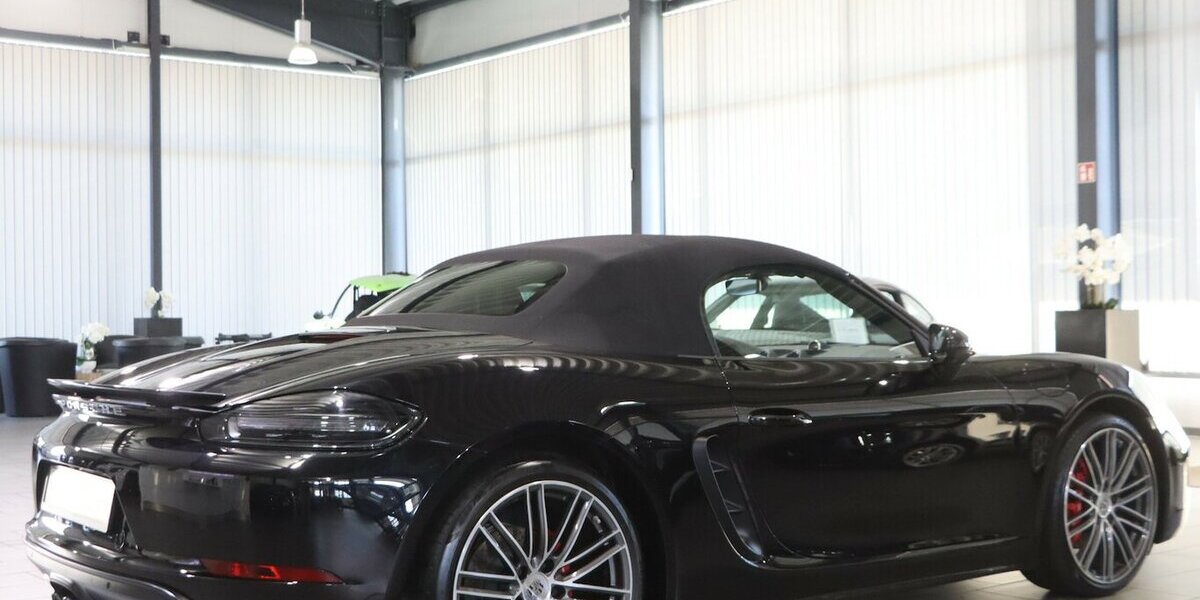 Porsche Boxster 718 S SPORT-CHRONO-PLUS / BOSE / 20-ZOLL 55.000 km 59.911 € Hamm 59077