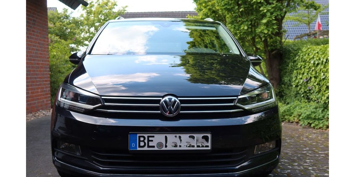 VW Touran 88.000 km 21.600 &euro; Oelde 59302