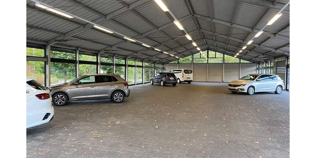 Einzigartige Investitionschance: Autohaus mit vielseitigem Nutzungspotenzial in bester Lage von Ahlen! zimmer