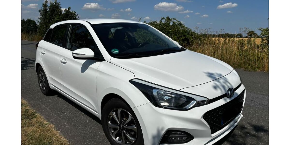 Hyundai i20 144.025 km 8.200 &euro; Oestinghausen 59510