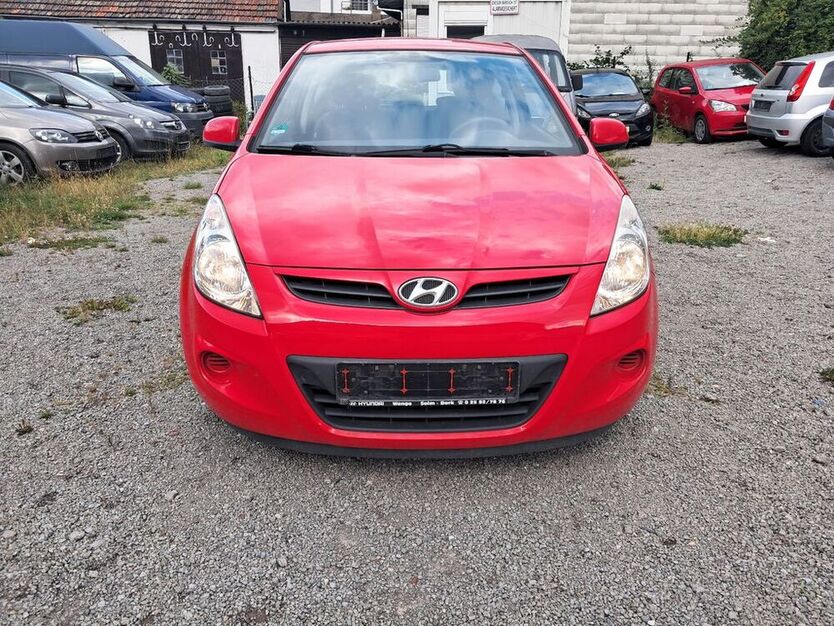 i20