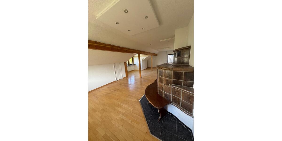 Etagenwohnung Menden (Sauerland) Berkenhofskamp - 6 Zimmer, 167 m&sup2;, 220.000&euro; | Angebot:26610251