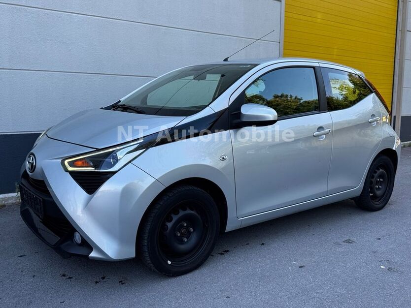 Aygo (X)