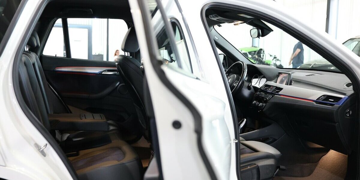 BMW X1 sDrive 20i M-SPORT SHADOW / LED, LEDER, NAVI+ 92.000 km 25.777 &euro; Hamm 59077