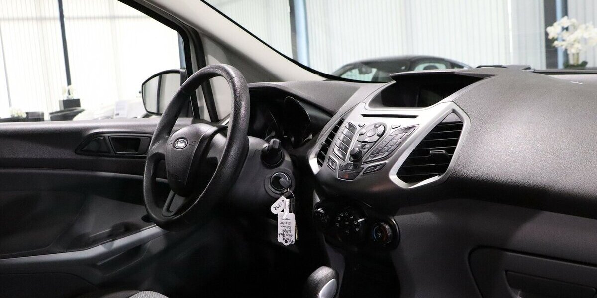 Ford EcoSport 1.5 / WHITE / AUTOMATIK / GEPFLEGT / 57.000 km 10.991 &euro; Hamm 59077