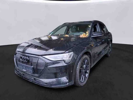Audi e-tron 41.980 km 43.590 € Neubeckum 59269