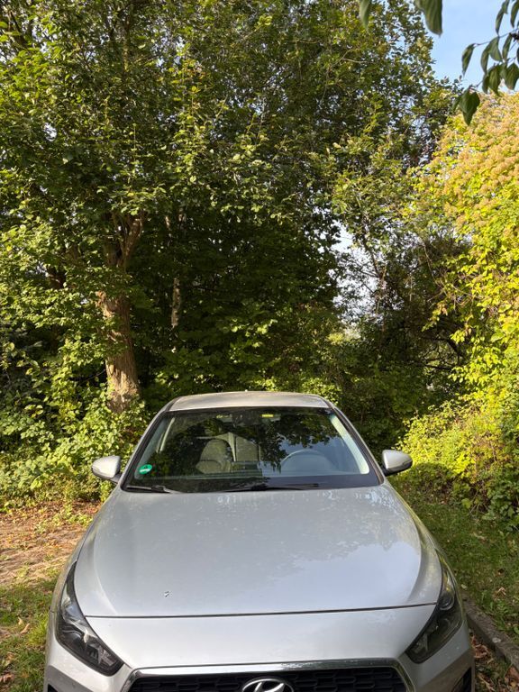 i30