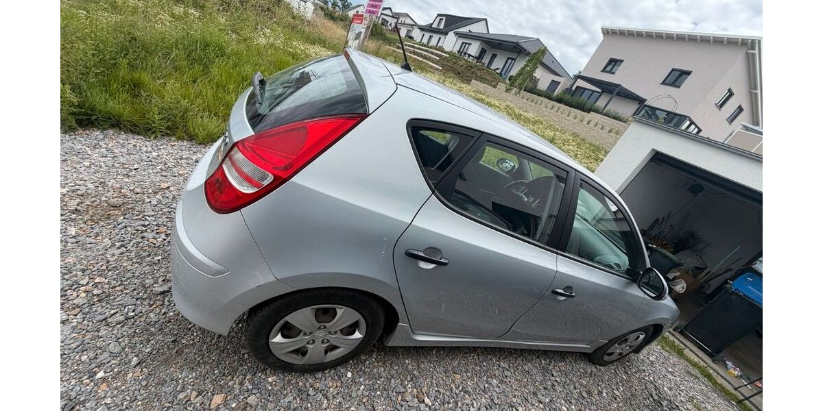 Hyundai i30 234.000 km 1.800 &euro; Wickede (ruhr) 58739