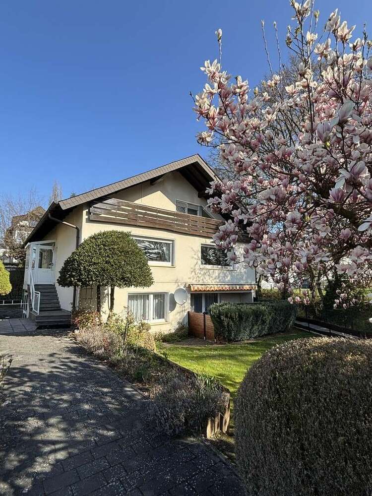 Haus zum Kaufen in Wickede Ruhr 530.000 € 295 m²
