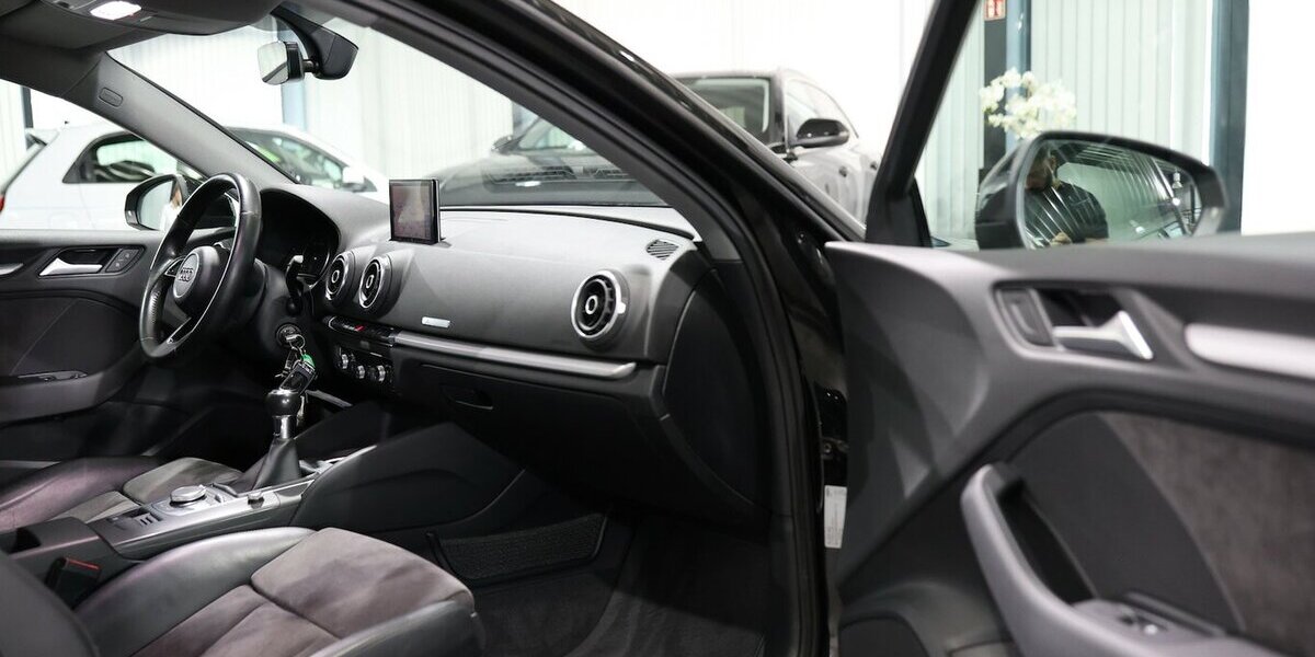 Audi A3 2.0 TDI SPORT / LED,LEDER,NAVI,STANDHEIZUNG 115.000 km 14.993 &euro; Hamm 59077