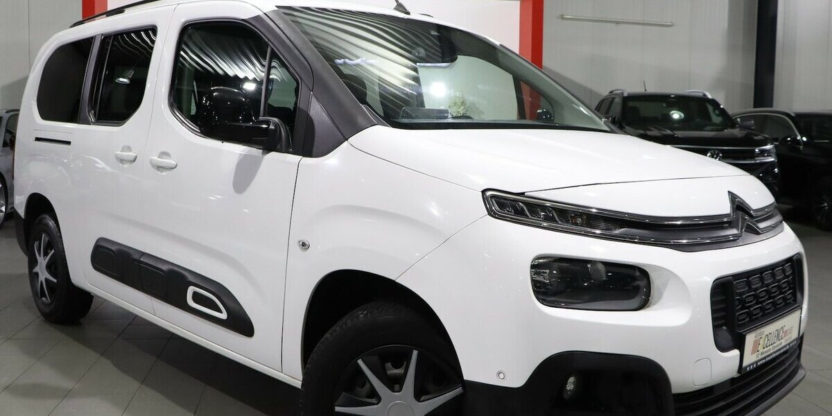 Citroen Berlingo 130 BLUE-HDI SHINE-XL 5-SITZER, 1.HAND 148.000 km 14.991 &euro; Hamm 59077