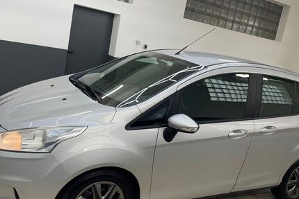 Ford B-Max 148.300 km 4.300 &euro; Kamen 59174