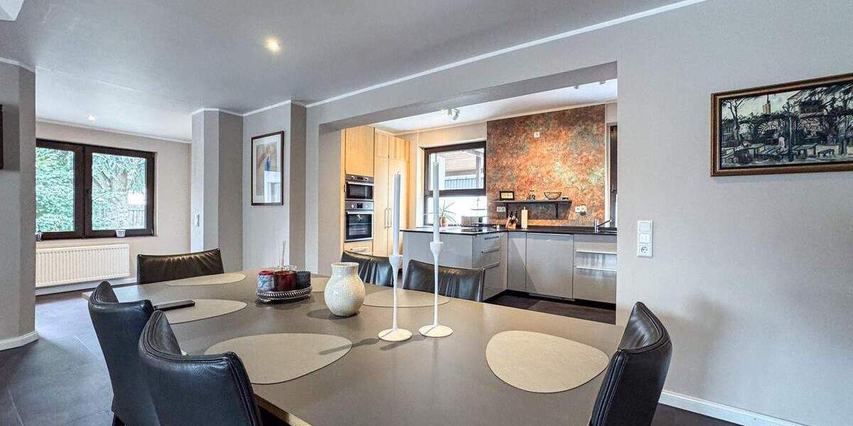 **Erdgeschosswohnung der Extraklasse mit Garten** 4 zimmer