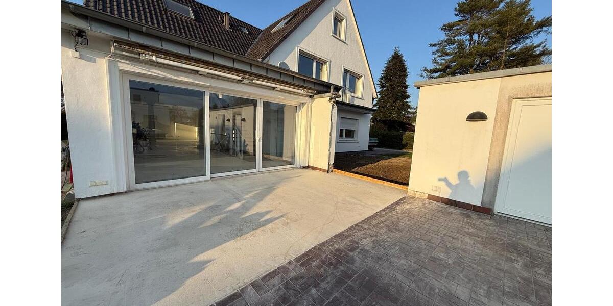 Doppelhaushälfte Soest - 6 Zimmer, 200 m&sup2;, 2.400&euro; | Angebot:25857396