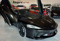 McLaren GT