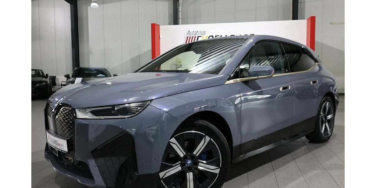 BMW iX 40 xDrive SPORT TITAN GLAS STORM EINZELSTÜCK 79.000 km 41.111 &euro; Hamm 59077